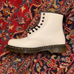 Dr. martens white 1460